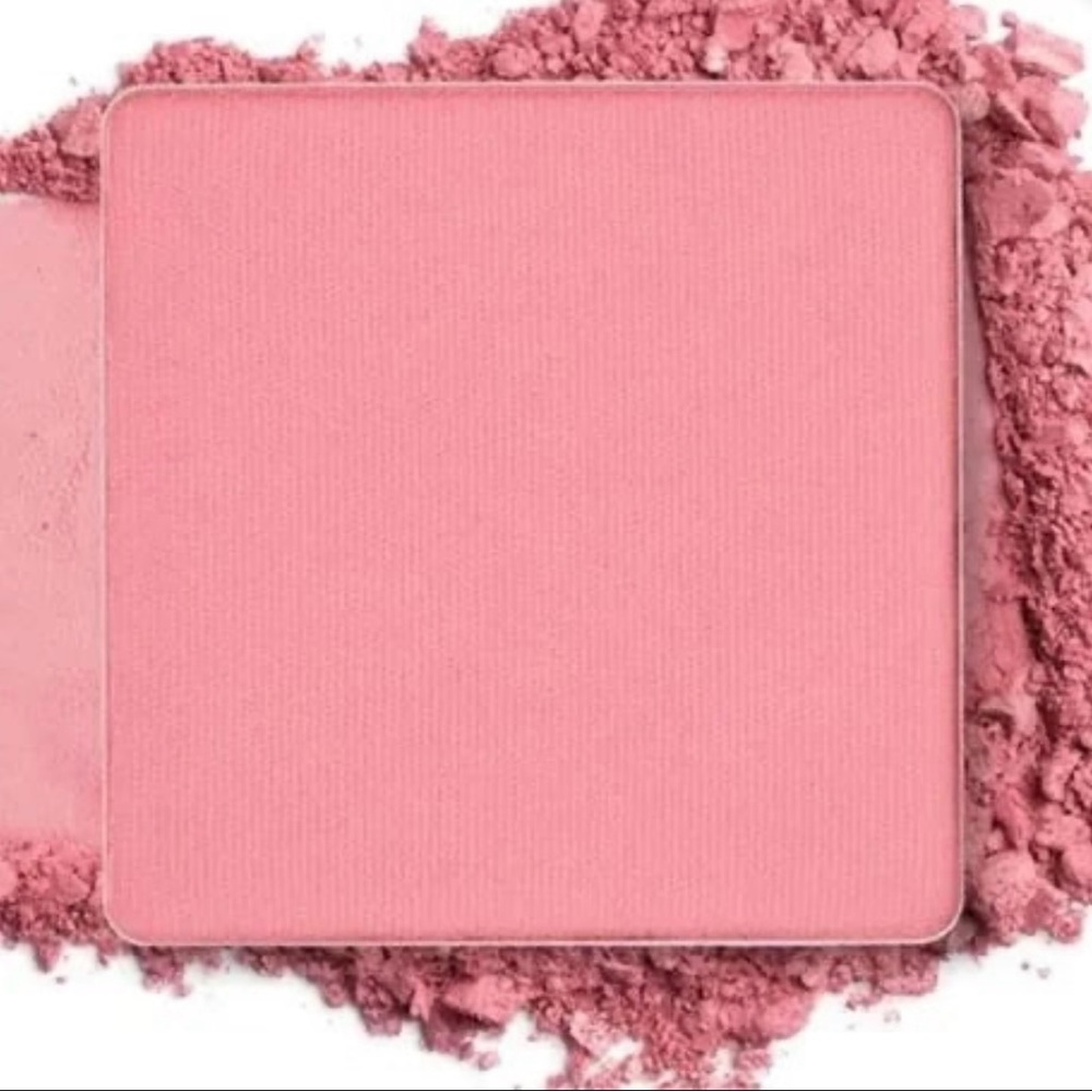 Makeup Geek Matte  BARBIE Pink blush PASSION NIB